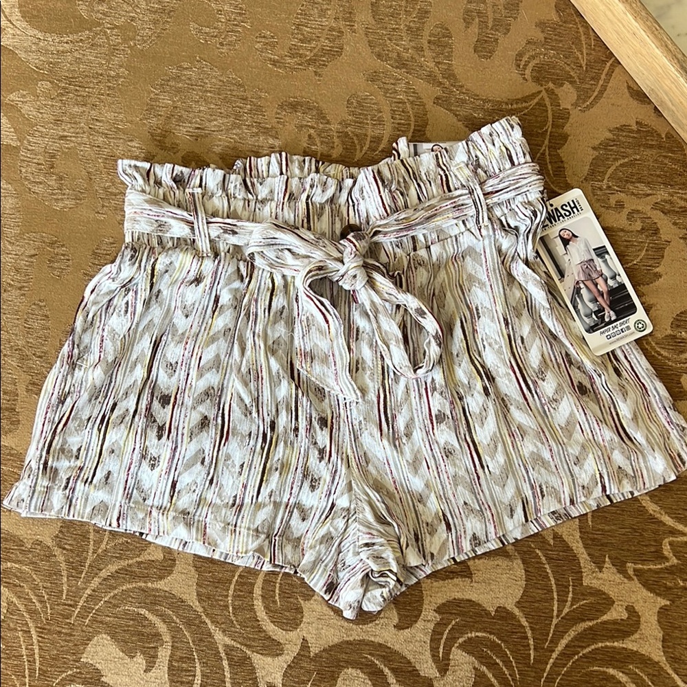 NWT Rewash High Waist White and Brown Shorts with Fabric Tie